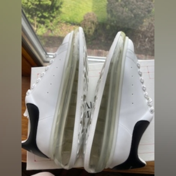 Alexander McQueen 41.5 (8.5 US), white & dlack - Picture 7 of 7
